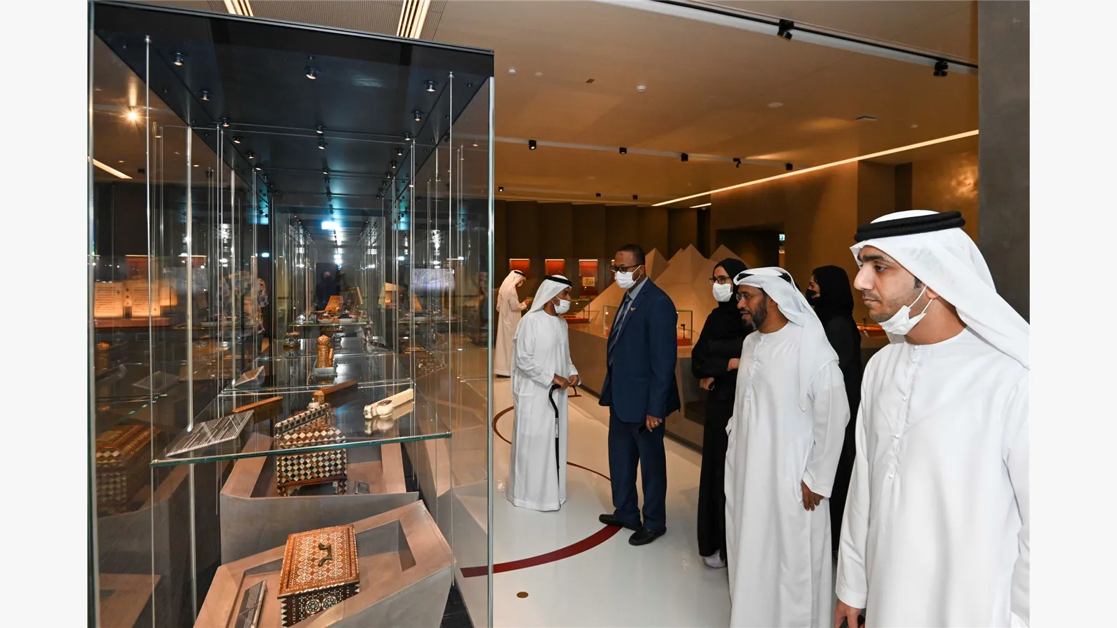 MOEI employees visit the Mohammed bin Rashid Library 4
