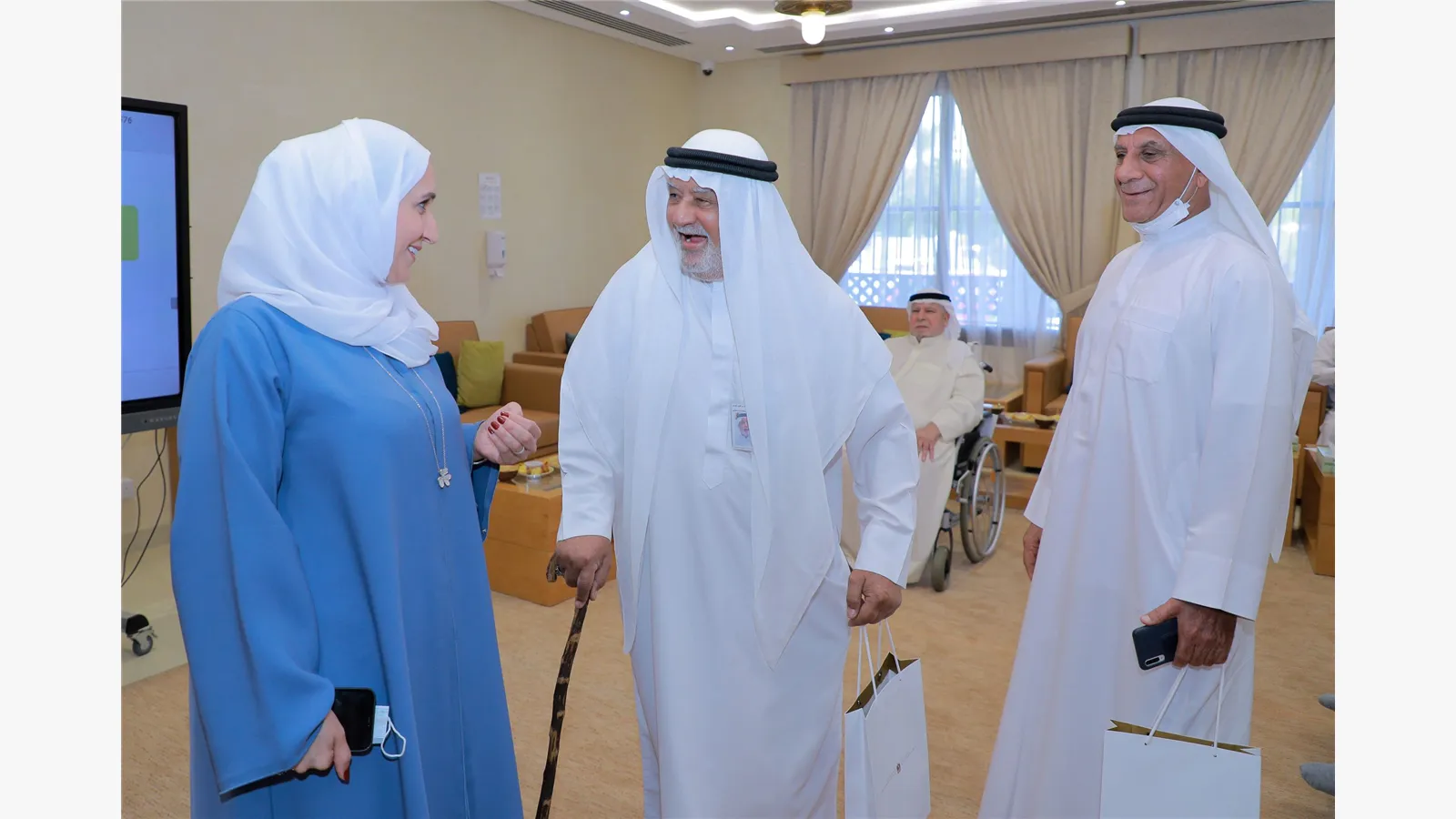 "Energy and Infrastructure" celebrates senior citizens on the occasion of the Arab Volunteer Day 14
