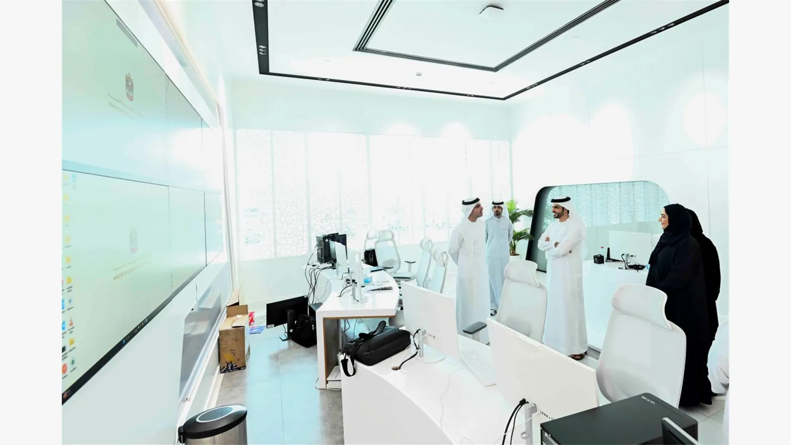 Prime Minister’s Office delegation visit the Fujairah Smart Center 2