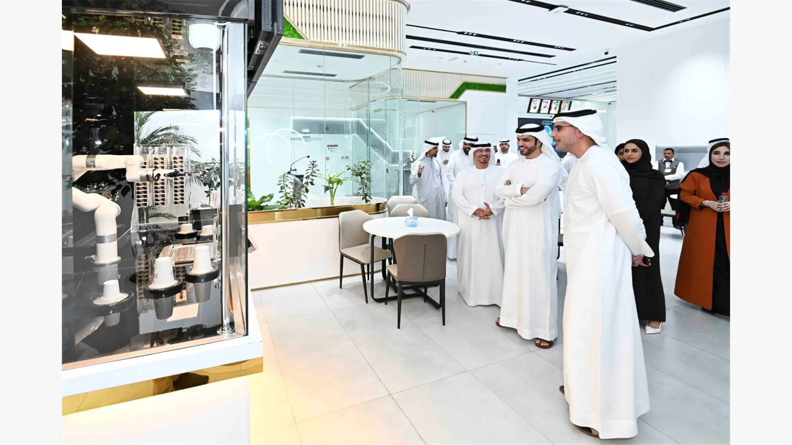 Prime Minister’s Office delegation visit the Fujairah Smart Center 11